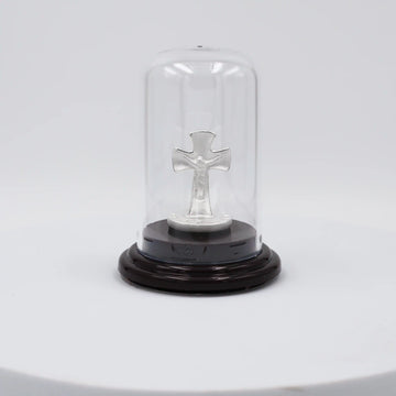 Silver Jesus Statue: Prayer, Gift, and Car Adornment