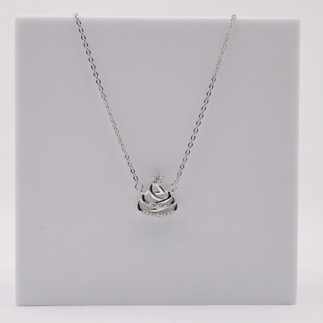 92.50 Silver Pendent with chain